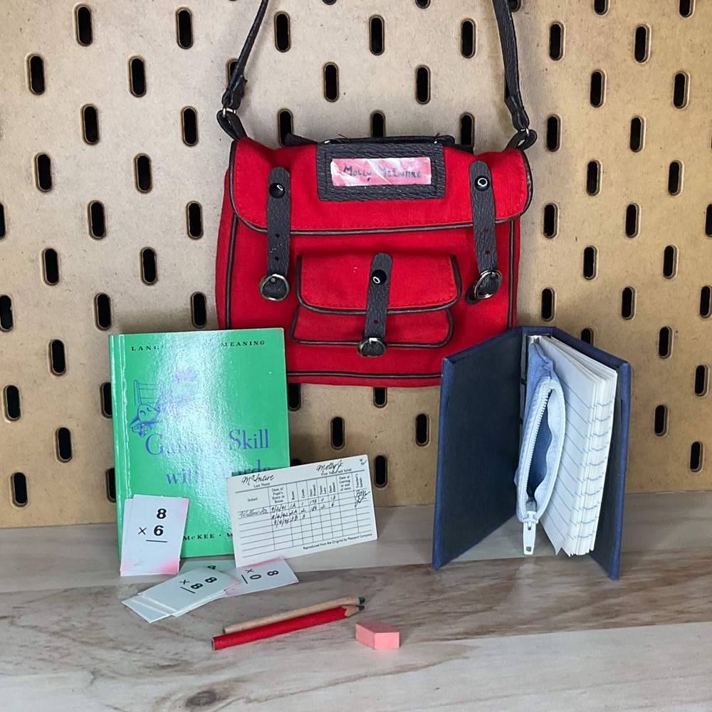 American Girl doll accessories: Molly's School Bag and Supplies